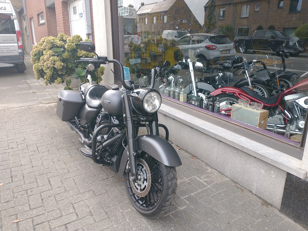 Harley Davidson FXDXT 88 Dyna super glide T-sport year 2001